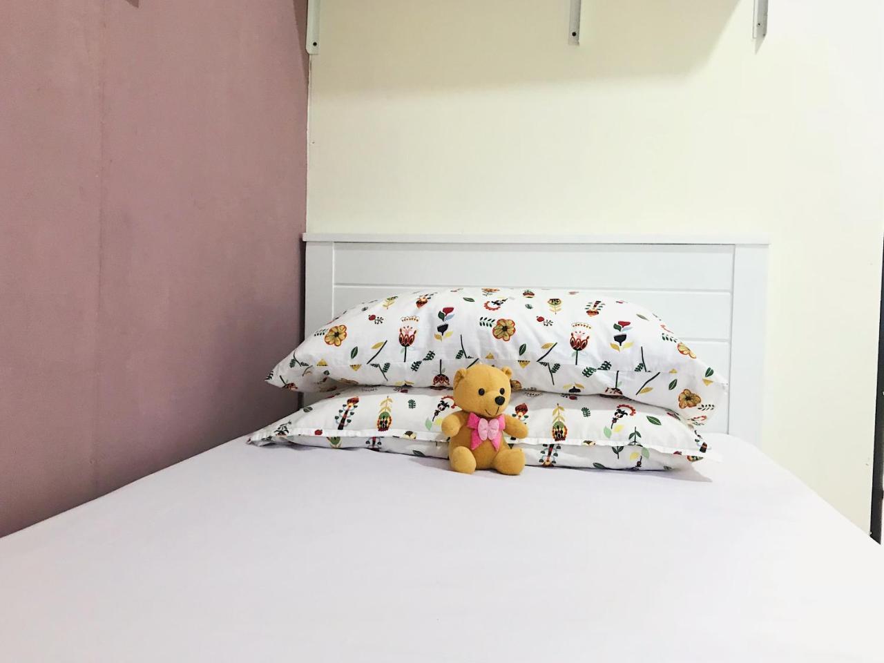 Merdeka Guest House 2 Кучинг Экстерьер фото