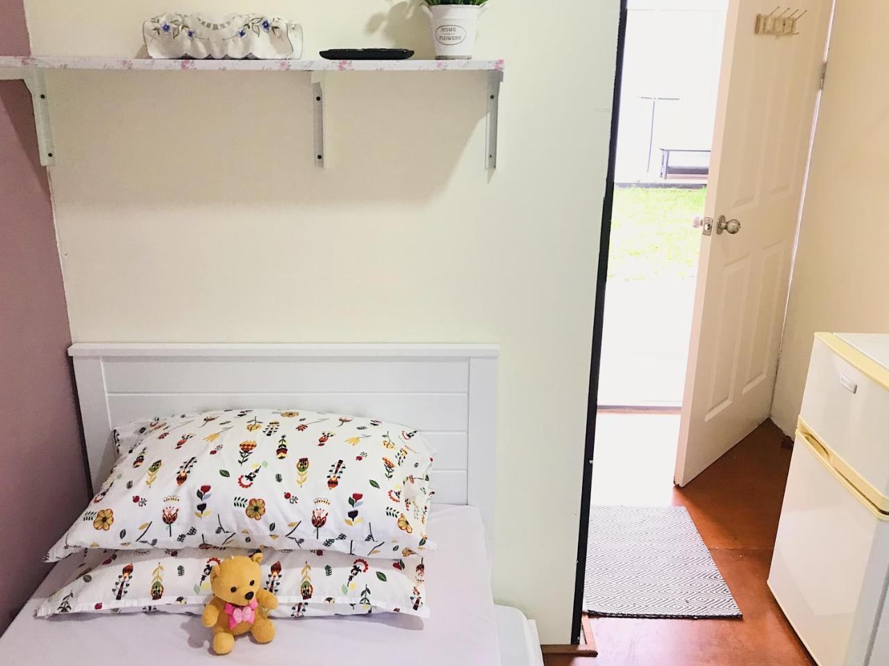 Merdeka Guest House 2 Кучинг Экстерьер фото